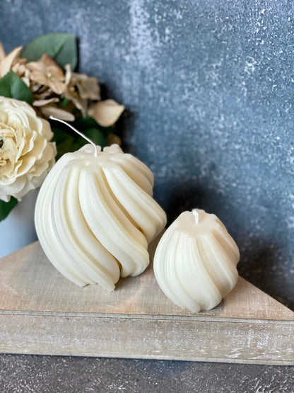 Ribbed Twirl Candle Glory