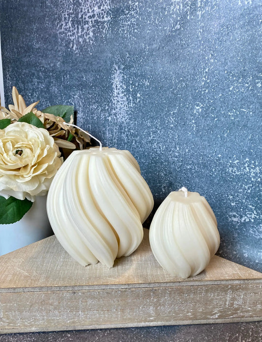 Ribbed Twirl Candle Glory